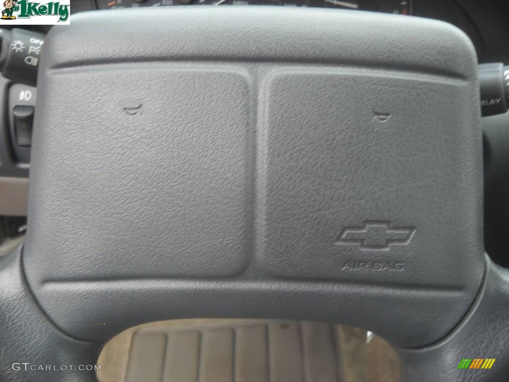 2001 Cavalier Z24 Coupe - Bright Red / Medium Gray photo #19