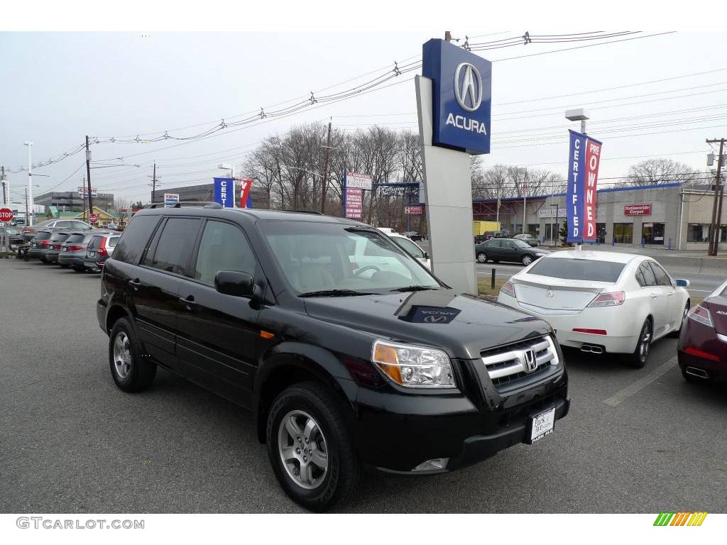 Formal Black Honda Pilot