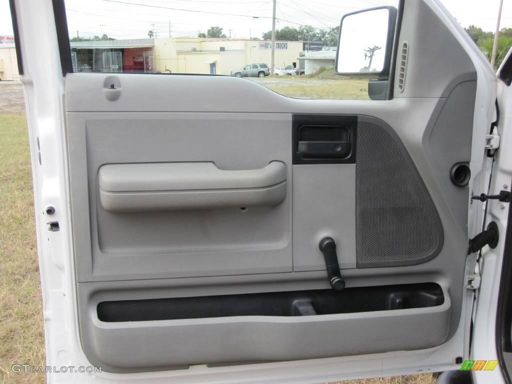 2006 F150 XL SuperCab 4x4 - Oxford White / Medium Flint photo #19