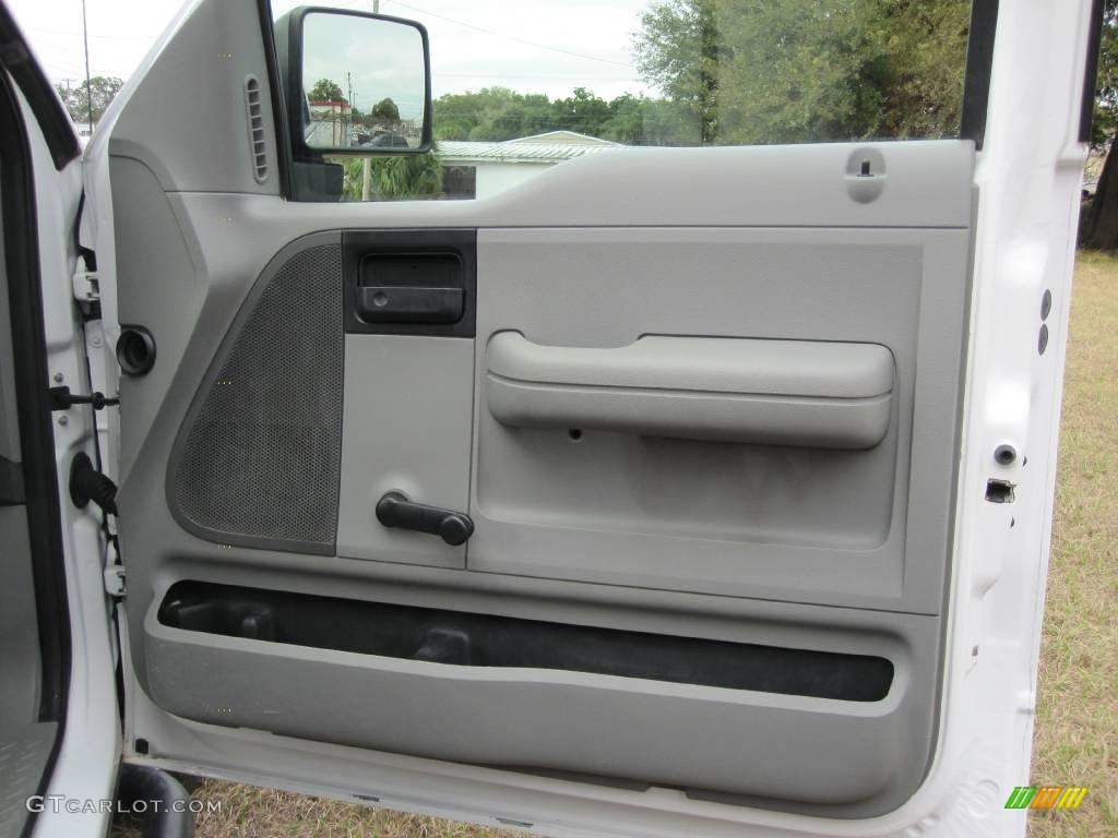 2006 F150 XL SuperCab 4x4 - Oxford White / Medium Flint photo #20