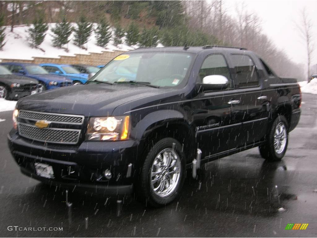 Dark Blue Metallic Chevrolet Avalanche