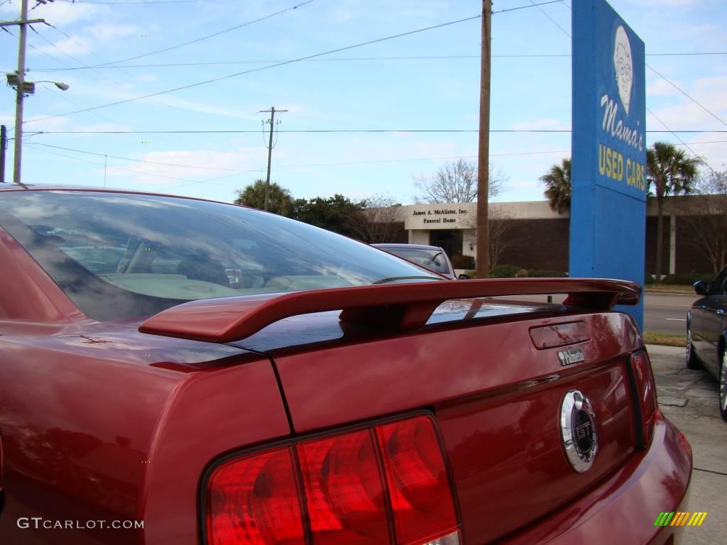 2006 Mustang GT Premium Coupe - Torch Red / Light Parchment photo #28