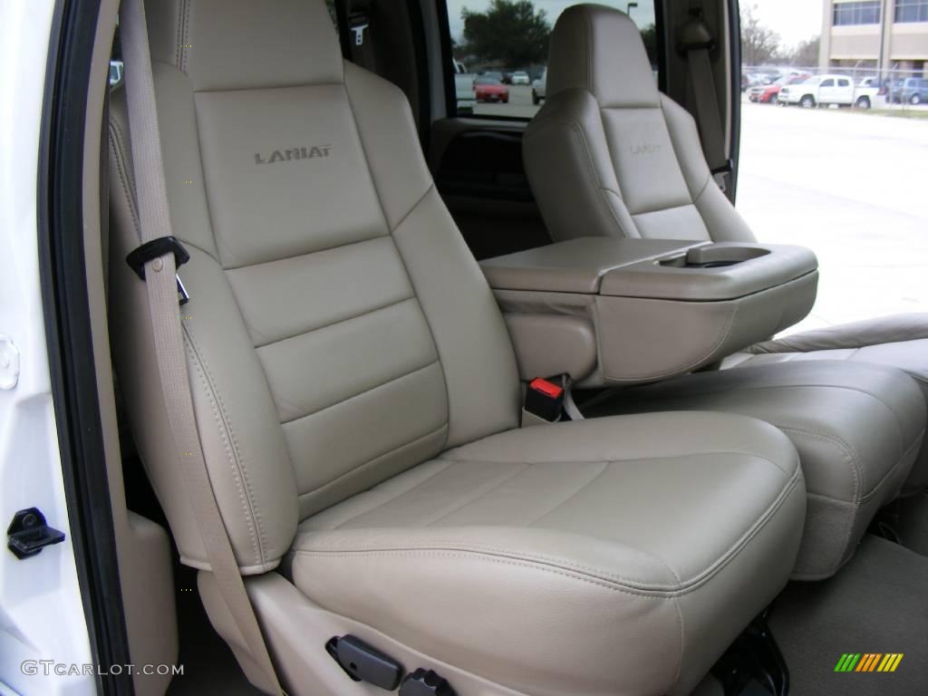 2007 F250 Super Duty Lariat Crew Cab 4x4 - Oxford White Clearcoat / Castano Brown Leather photo #28