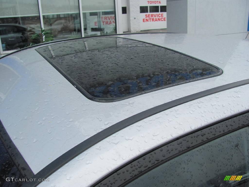 2004 Elantra GT Hatchback - Sterling Silver / Dark Gray photo #5