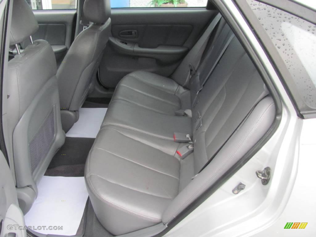 2004 Elantra GT Hatchback - Sterling Silver / Dark Gray photo #12