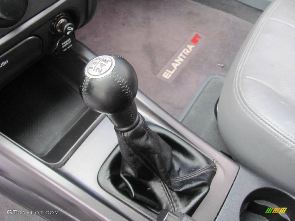 2004 Elantra GT Hatchback - Sterling Silver / Dark Gray photo #17
