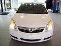 2009 Polar White Saturn Aura XR  photo #2