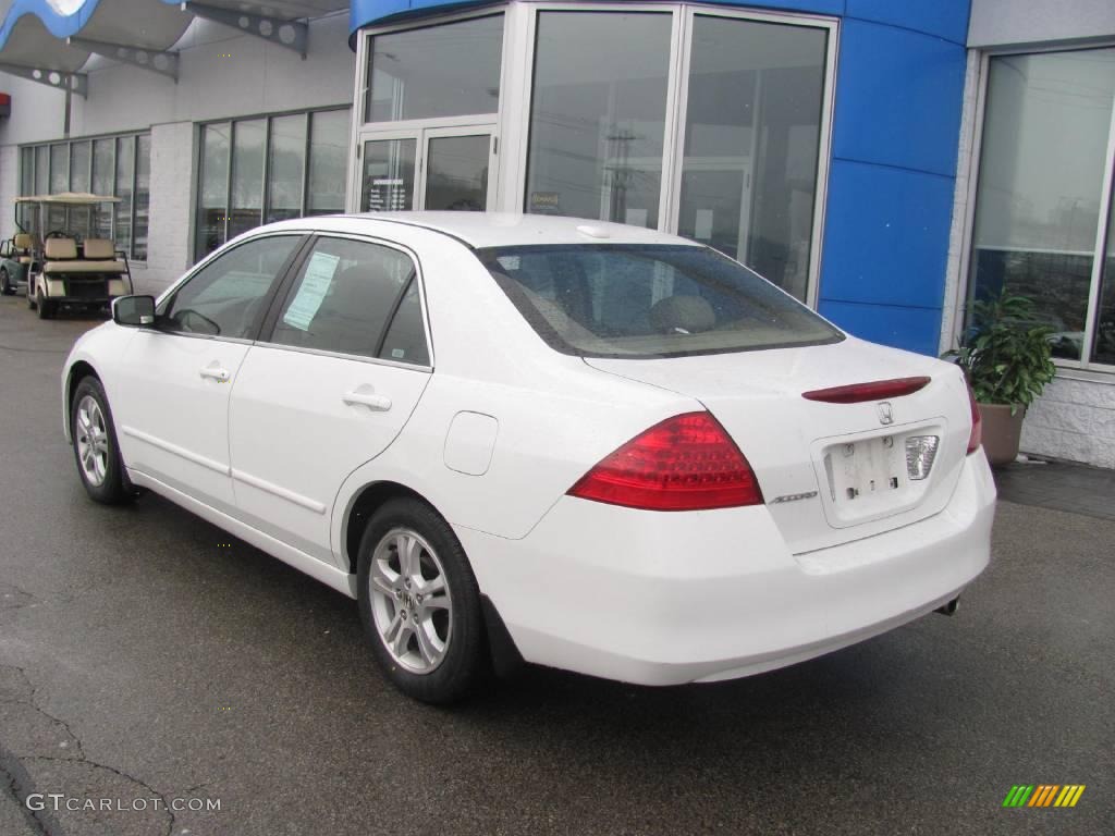 2007 Accord EX-L Sedan - Taffeta White / Ivory photo #4