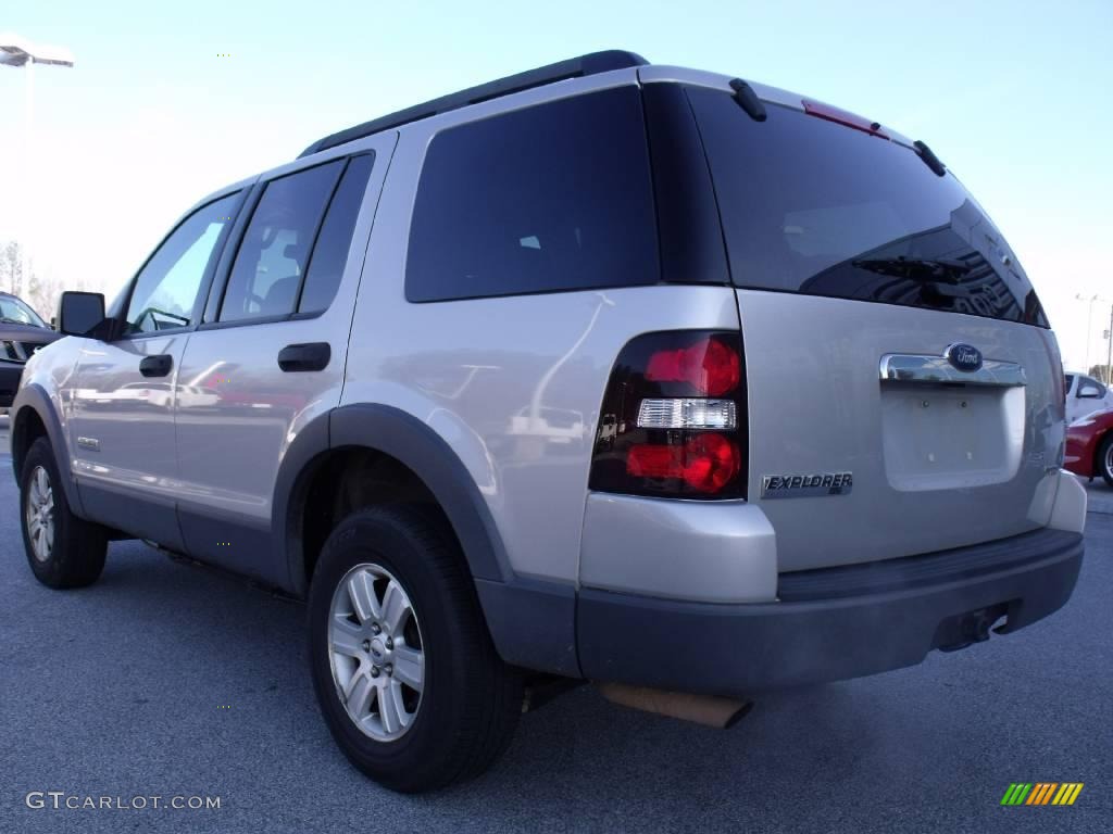 2006 Explorer XLT - Silver Birch Metallic / Stone photo #3