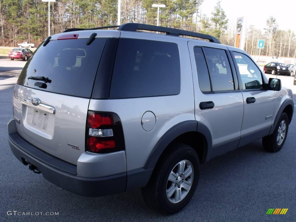 2006 Explorer XLT - Silver Birch Metallic / Stone photo #5
