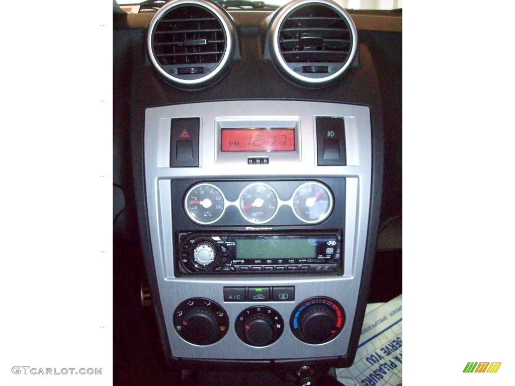 2006 Tiburon GT Limited - Electric Red / Black photo #16