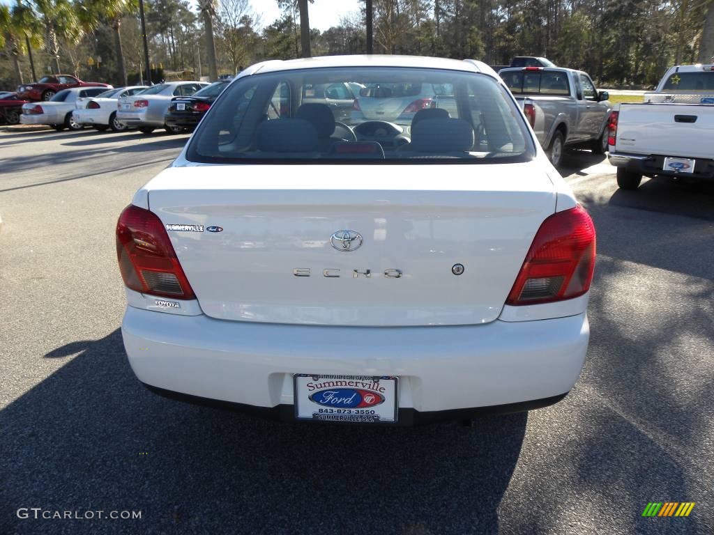 2002 ECHO Sedan - Polar White / Shadow Gray photo #10