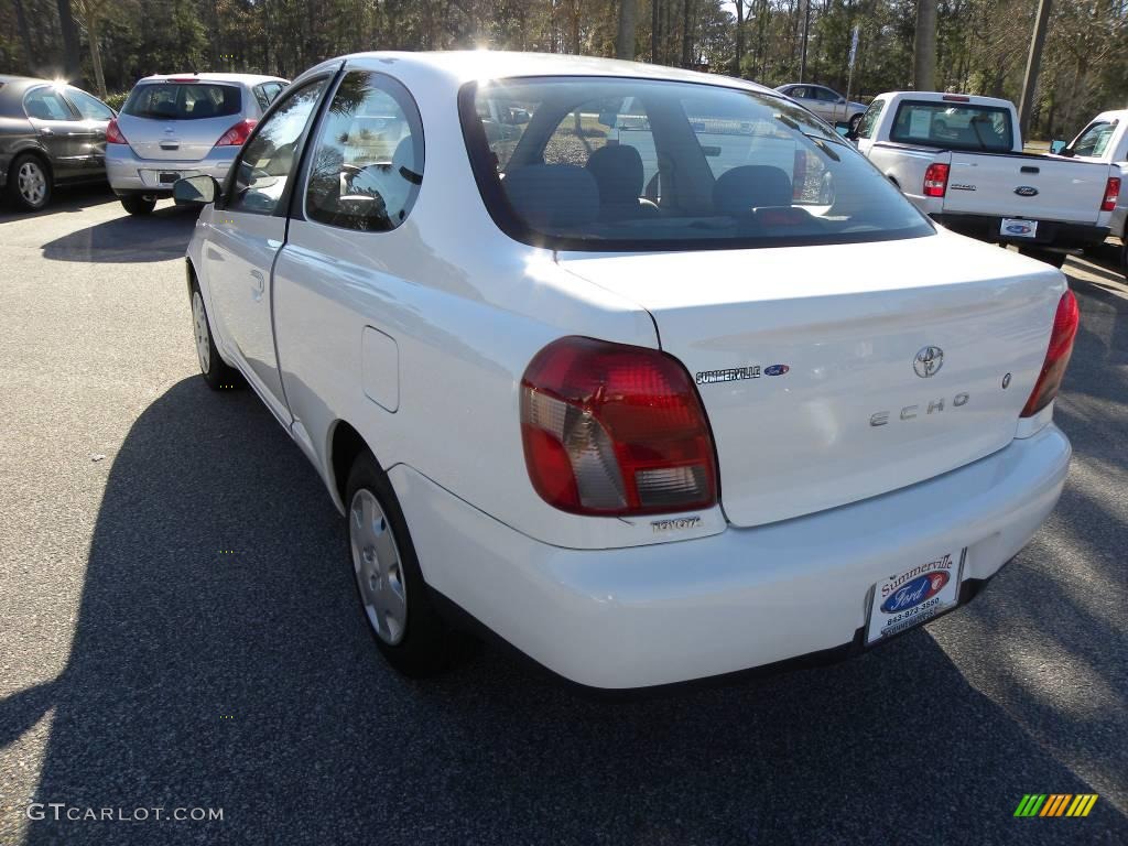 2002 ECHO Sedan - Polar White / Shadow Gray photo #11