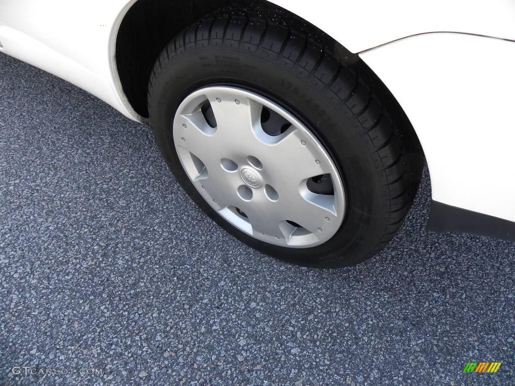 2002 ECHO Sedan - Polar White / Shadow Gray photo #12