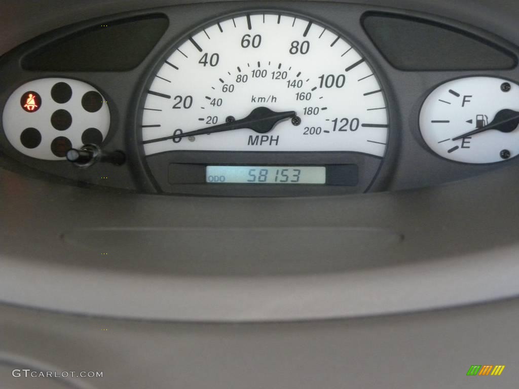 2002 ECHO Sedan - Polar White / Shadow Gray photo #18