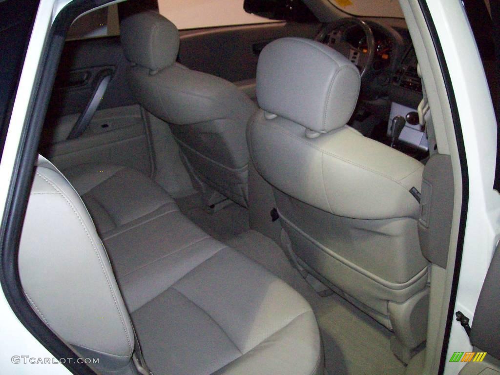 2005 FX 35 AWD - Ivory Pearl White / Willow photo #25