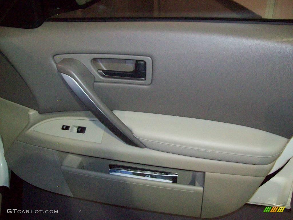 2005 FX 35 AWD - Ivory Pearl White / Willow photo #27
