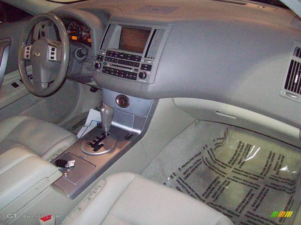 2005 FX 35 AWD - Ivory Pearl White / Willow photo #28