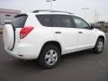 Super White - RAV4 4WD Photo No. 2
