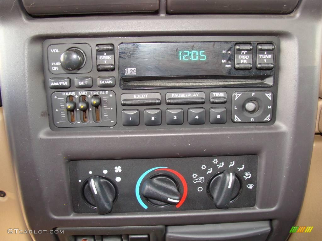 2002 Wrangler Sahara 4x4 - Black / Camel Beige/Dark Green photo #12