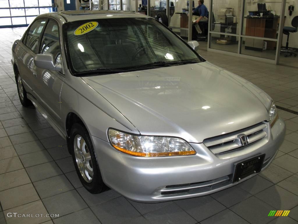 2002 Accord SE Sedan - Satin Silver Metallic / Quartz Gray photo #1