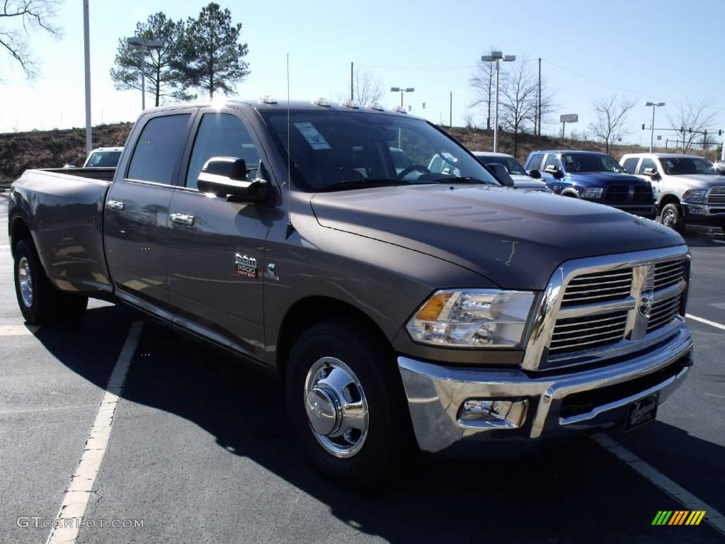 2010 Ram 3500 Big Horn Edition Crew Cab Dually - Austin Tan Pearl / Light Pebble Beige/Bark Brown photo #4