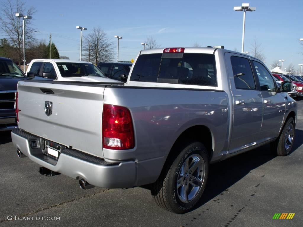 2010 Ram 1500 SLT Crew Cab - Bright Silver Metallic / Dark Slate/Medium Graystone photo #3