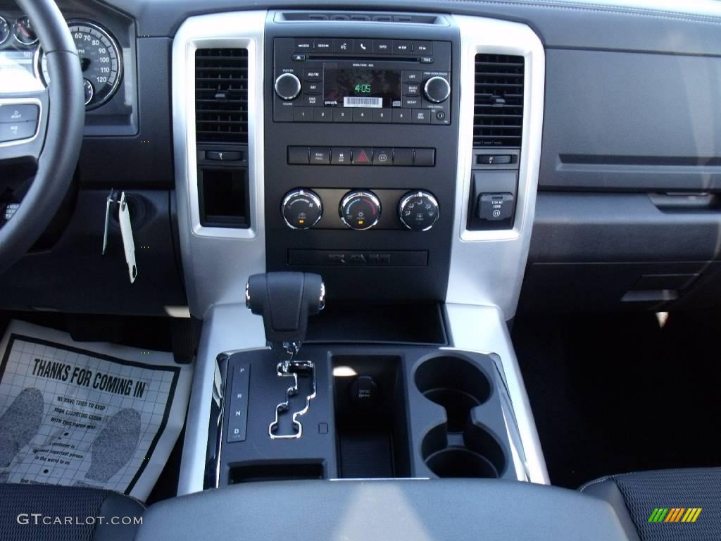 2010 Ram 1500 SLT Crew Cab - Bright Silver Metallic / Dark Slate/Medium Graystone photo #11