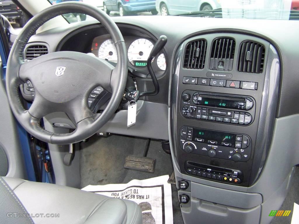 2007 Grand Caravan SXT - Marine Blue Pearl / Medium Slate Gray photo #17