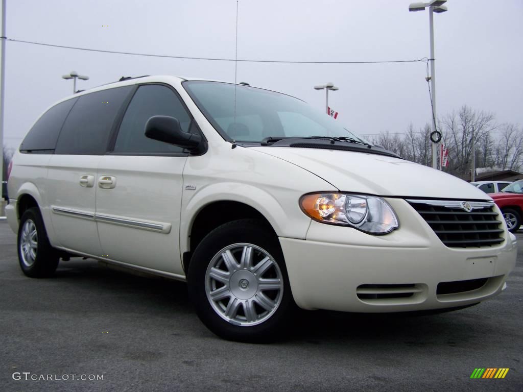 Cool Vanilla White Chrysler Town & Country