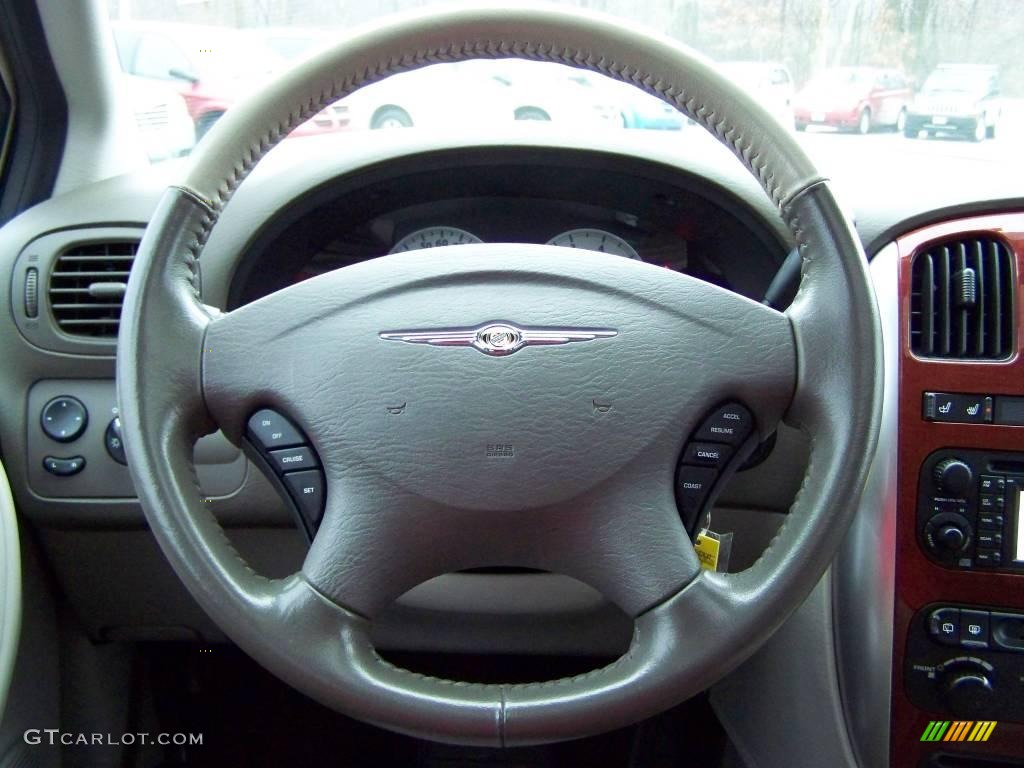 2007 Town & Country Touring - Cool Vanilla White / Dark Khaki/Light Graystone photo #21