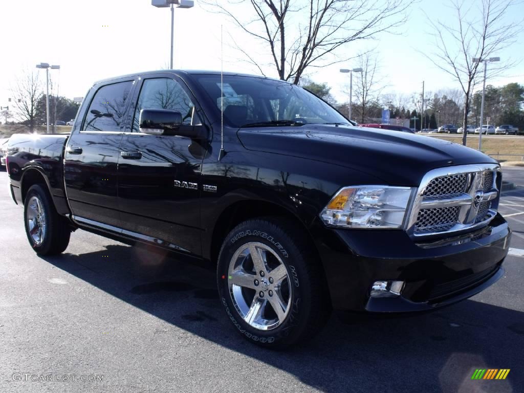 2010 Ram 1500 SLT Crew Cab - Brilliant Black Crystal Pearl / Dark Slate/Medium Graystone photo #4