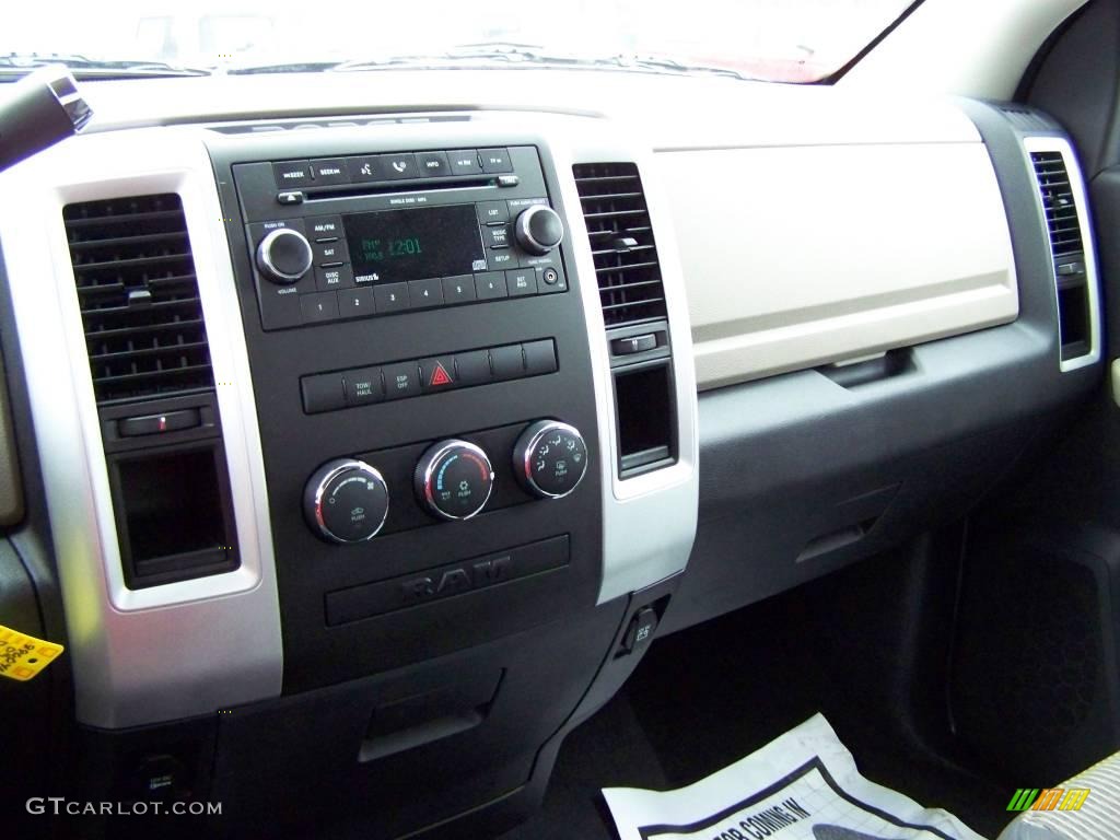 2009 Ram 1500 SLT Regular Cab - Brilliant Black Crystal Pearl / Dark Slate/Medium Graystone photo #16