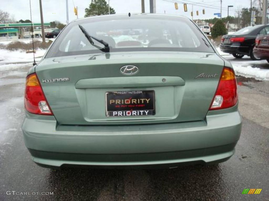 2003 Accent GL Coupe - Quartz Green Metallic / Beige photo #5