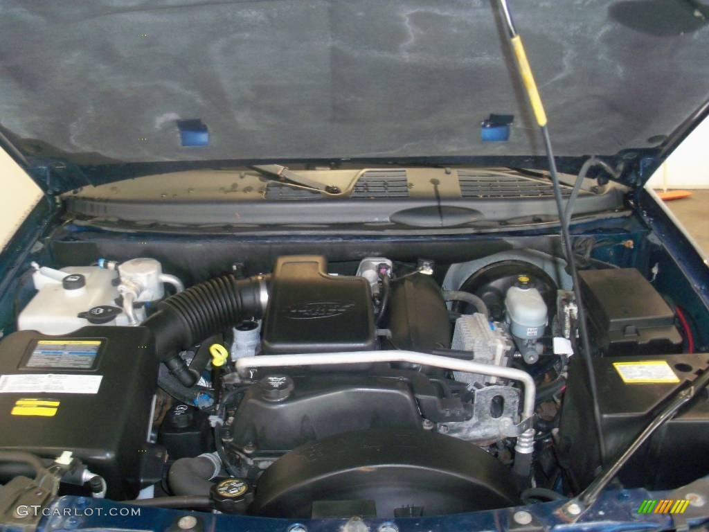2004 Rainier CXL AWD - Indigo Blue Metallic / Light Cashmere photo #15