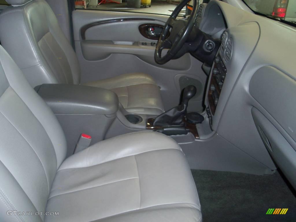 2004 Rainier CXL AWD - Indigo Blue Metallic / Light Cashmere photo #25