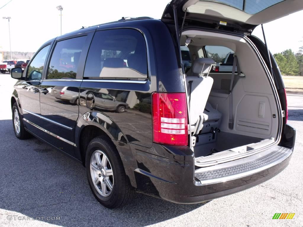 2009 Town & Country Touring - Brilliant Black Crystal Pearl / Medium Slate Gray/Light Shale photo #14