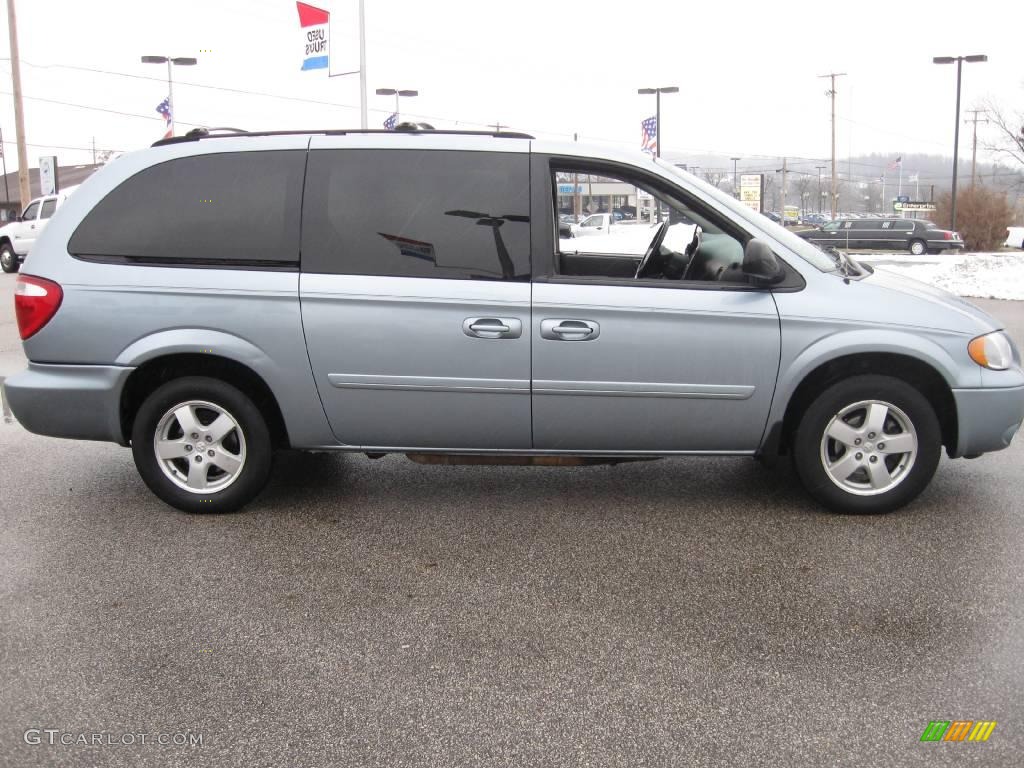 2006 Grand Caravan SXT - Butane Blue Pearl / Medium Slate Gray photo #2