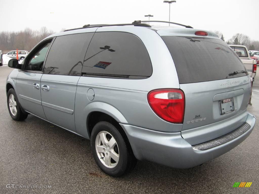 2006 Grand Caravan SXT - Butane Blue Pearl / Medium Slate Gray photo #4