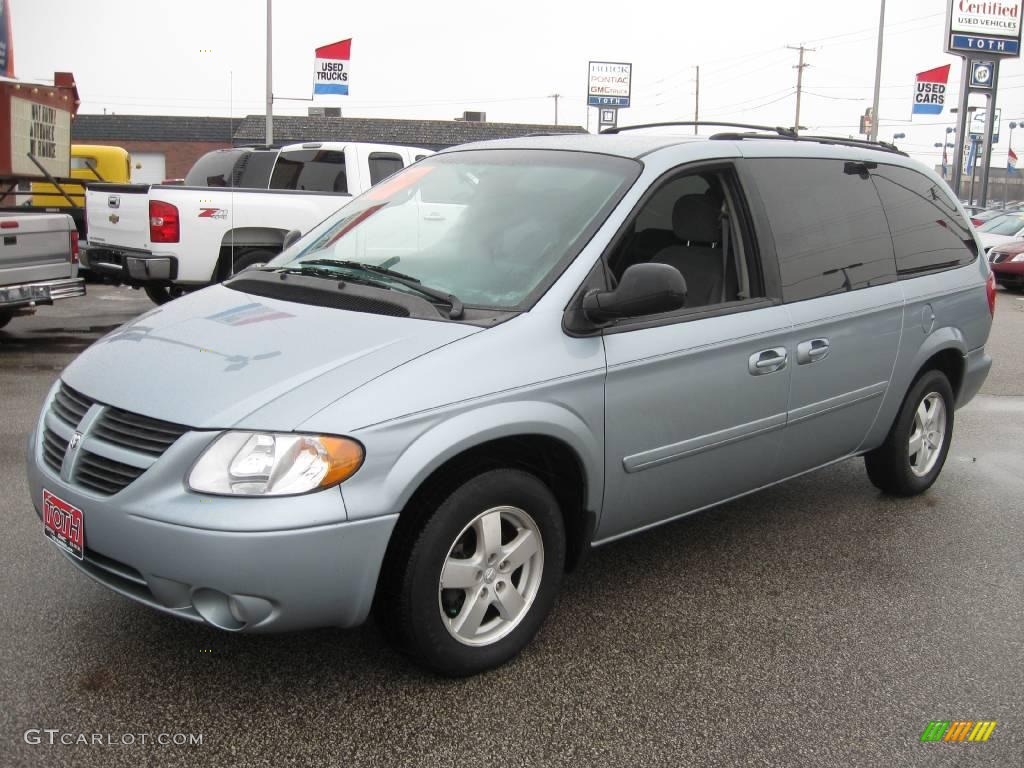 2006 Grand Caravan SXT - Butane Blue Pearl / Medium Slate Gray photo #6