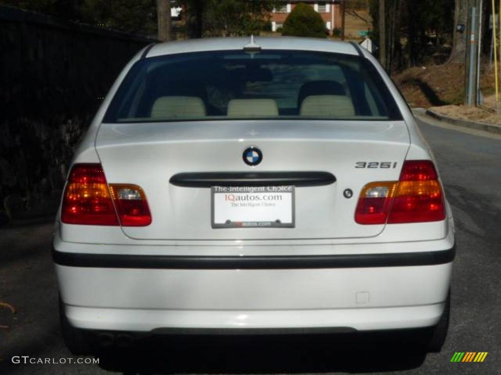2005 3 Series 325i Sedan - Alpine White / Sand photo #6