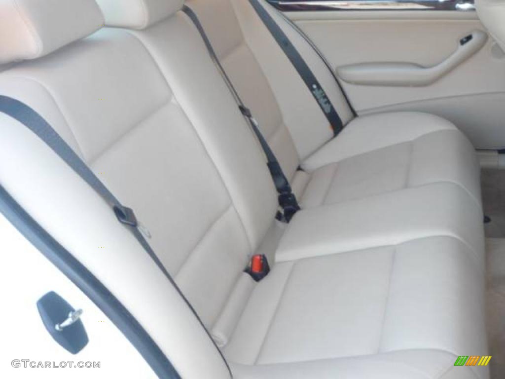 2005 3 Series 325i Sedan - Alpine White / Sand photo #36