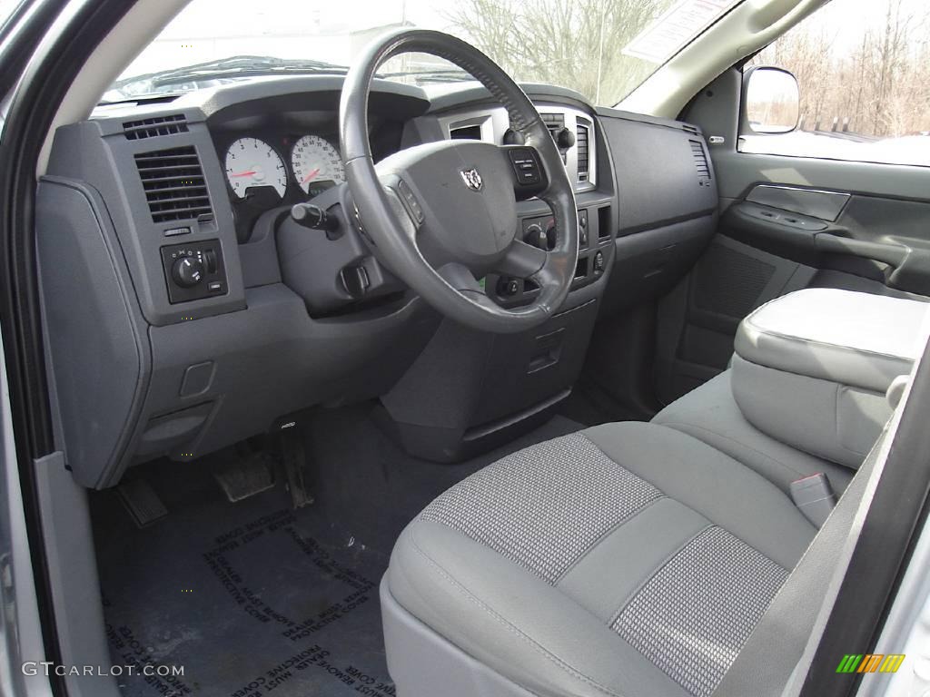 2007 Ram 1500 Big Horn Edition Quad Cab 4x4 - Bright Silver Metallic / Medium Slate Gray photo #27