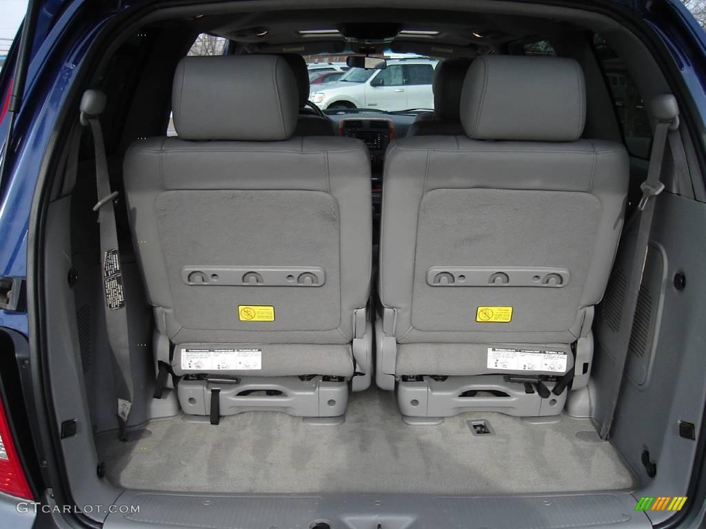 2004 Sedona EX - Imperial Blue / Gray photo #18