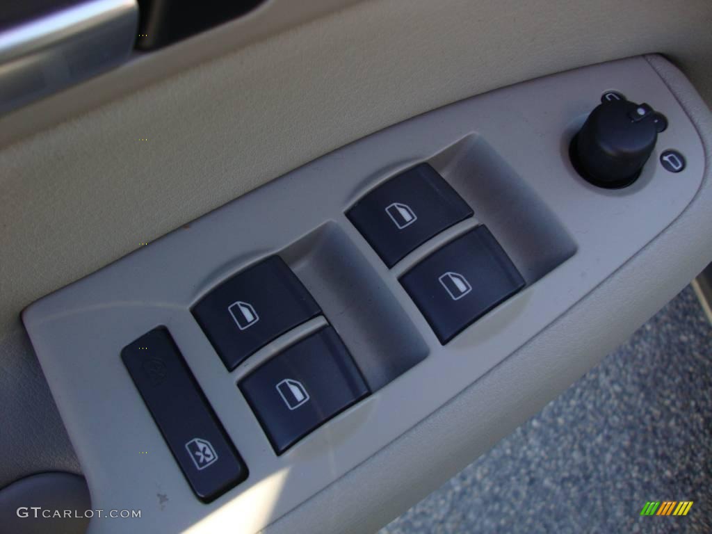 2005 A4 2.0T quattro Sedan - Quartz Gray Metallic / Platinum photo #14