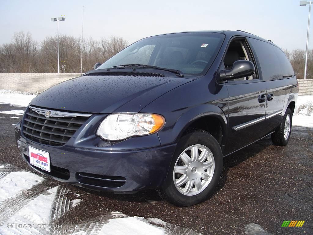 2007 Town & Country Touring - Modern Blue Pearl / Medium Slate Gray photo #1