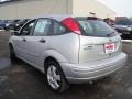 2005 CD Silver Metallic Ford Focus ZX5 SES Hatchback  photo #3