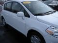 2009 Fresh Powder Nissan Versa 1.8 S Hatchback  photo #4