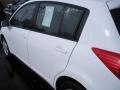 2009 Fresh Powder Nissan Versa 1.8 S Hatchback  photo #7