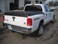 2007 Bright White Dodge Dakota SXT Quad Cab 4x4  photo #2